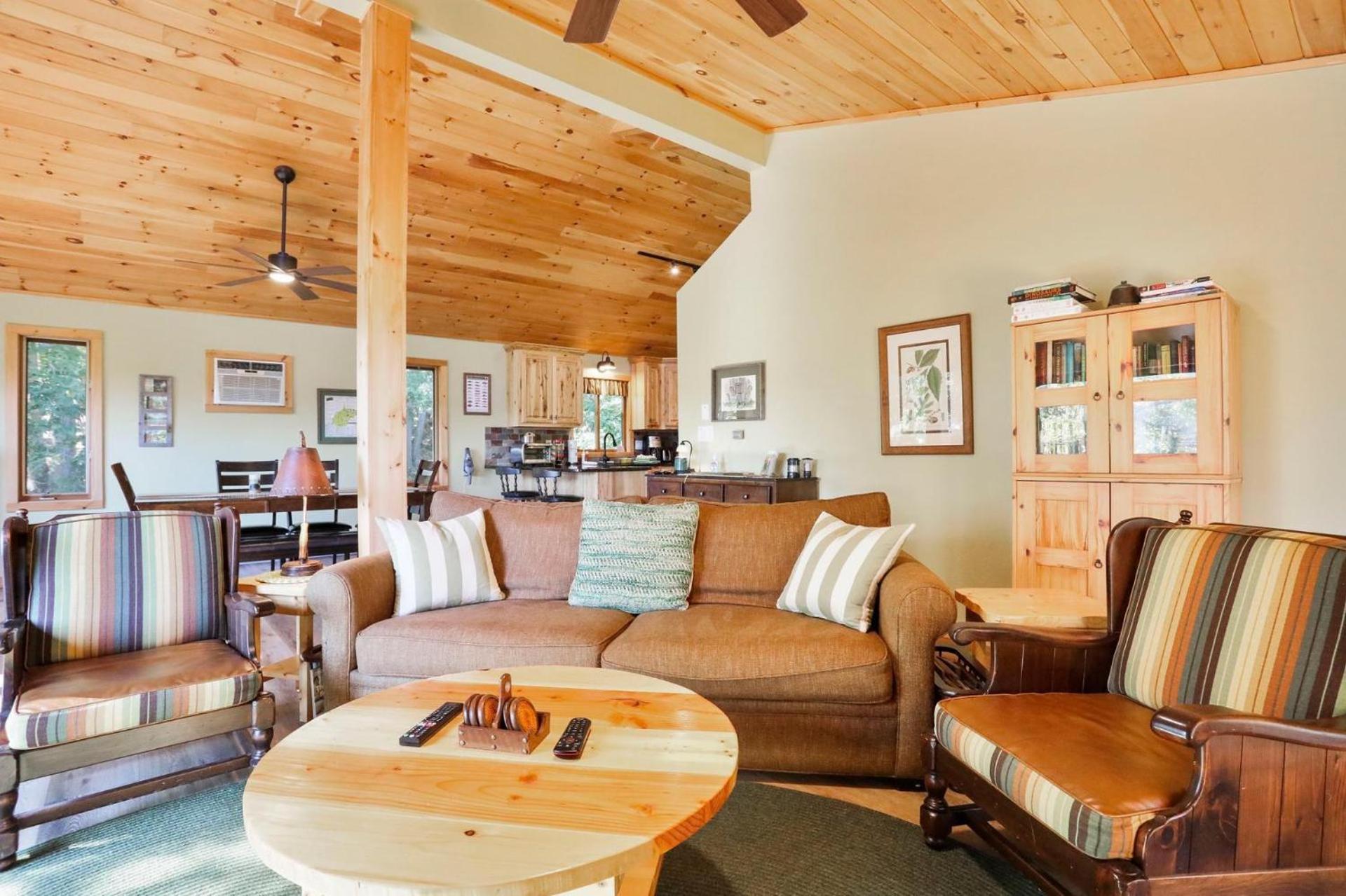 Camp Dancing Bears -Classic Retreat Morton Grove Extérieur photo
