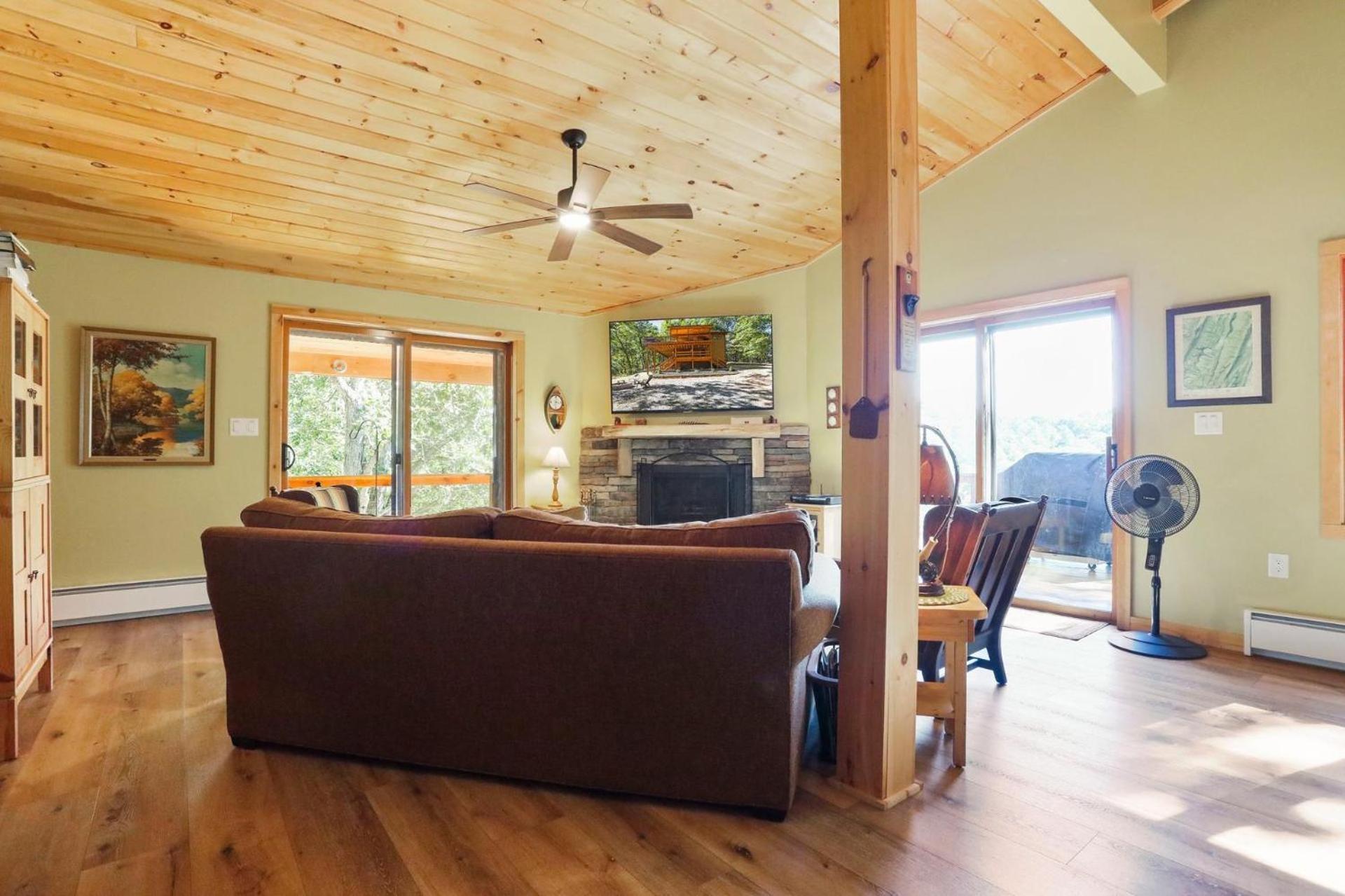 Camp Dancing Bears -Classic Retreat Morton Grove Extérieur photo
